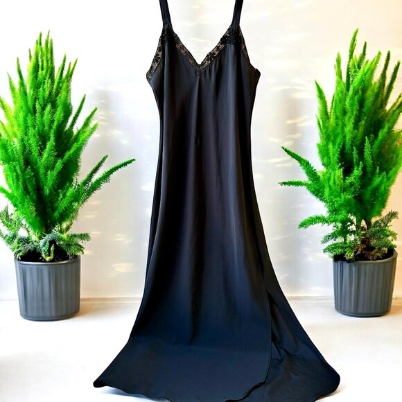 Vintage Val Mode Nightgown Lingerie Black Long Gown size Medium DAMAGED - Picture 2 of 16